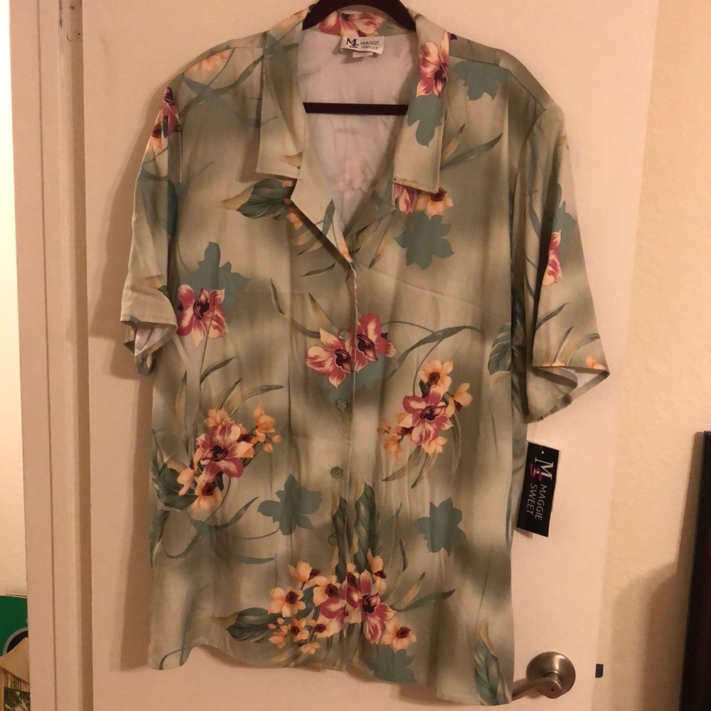 Maggie Sweet Hawaiian button up Luau Top